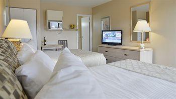 Maple Leaf Motel Inn Towne Осойос Екстериор снимка