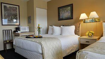 Maple Leaf Motel Inn Towne Осойос Екстериор снимка